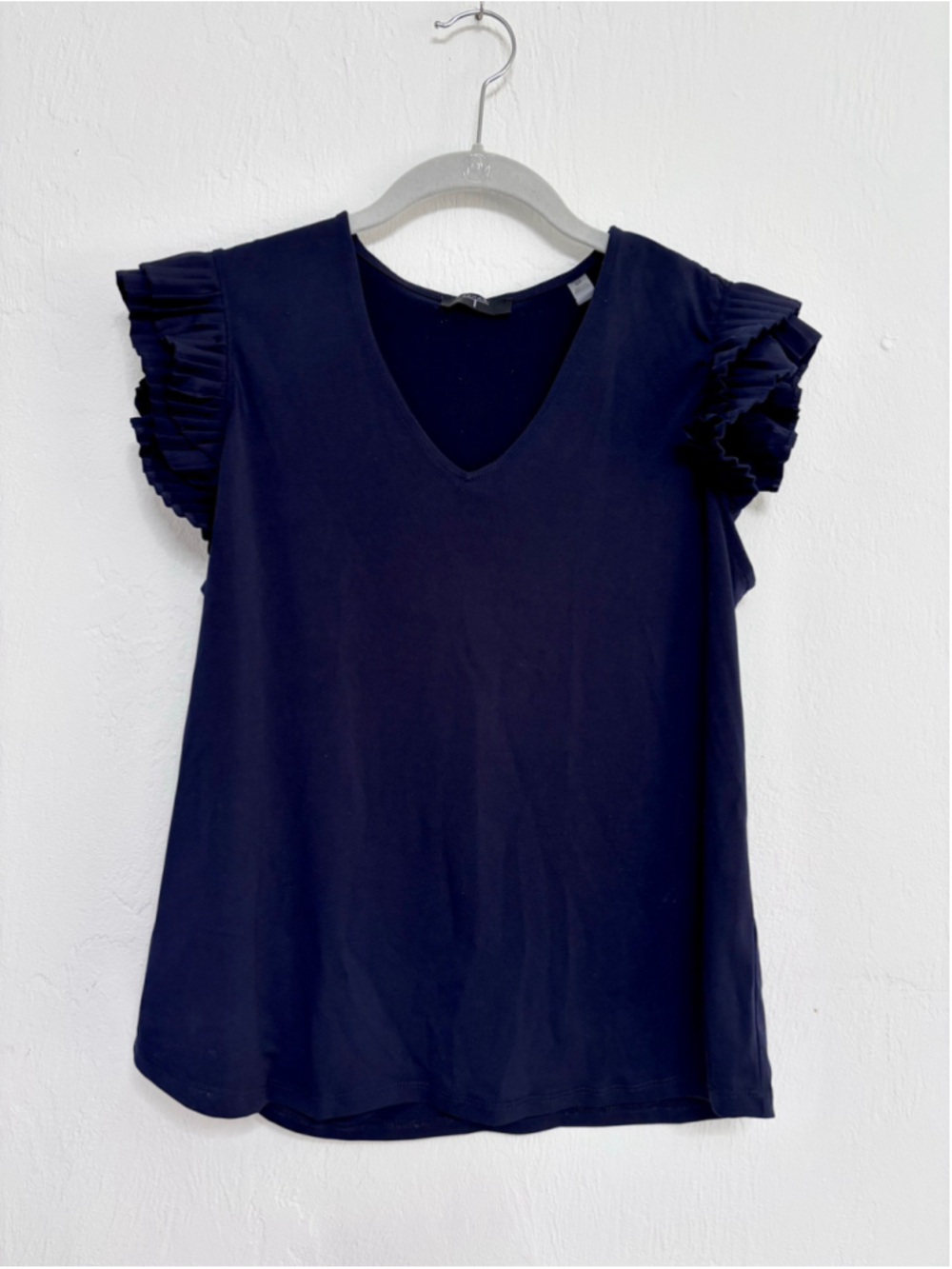 Women's Tahari Navy Ruffle Sleeve V-Neck Tee Size S